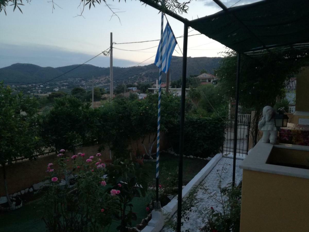 Relaxing Beautiful Holiday Home Lavrion Exterior photo